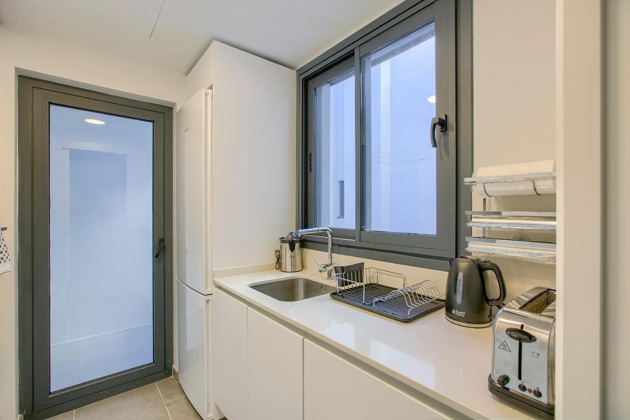 2B2B Deluxe Apartment - Jardines De Cuatro Caminos - Business District - Santiago Bernabeu Madrid Bagian luar foto